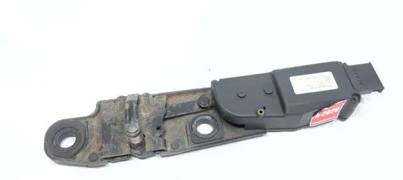 Volkswagen PASSAT B7 Tailgate/trunk/boot lift motor 3AF827887