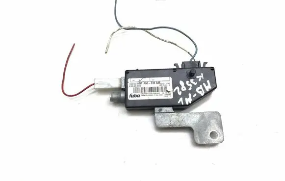 Mercedes-Benz ML W163 Aerial antenna amplifier 1638200089 K3582