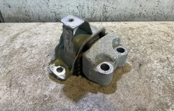Fiat Fiorino Engine mount bracket 00518136060 15819 0A236