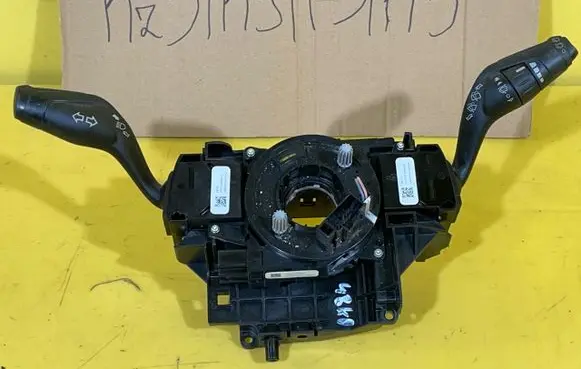 Ford Focus Tailgate/trunk/boot open switch 