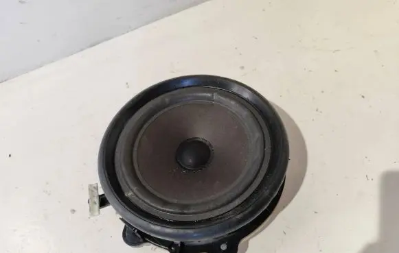 Audi A4 S4 B7 8E 8H Front door speaker 8E0035411 5195125 4900410300