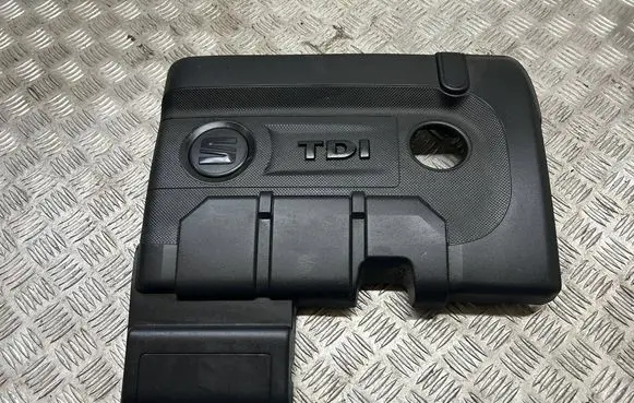 Engine cover (trim)