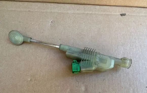 Volvo V70 Clutch pedal sensor 9472979