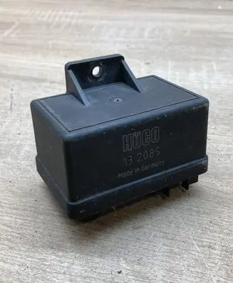 Citroen Saxo Glow plug pre-heat relay 132085