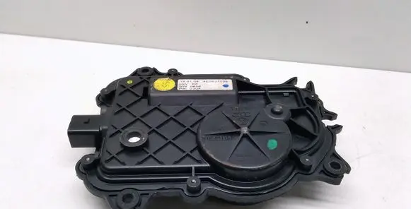 Audi A8 S8 D3 4E Front door lock 4E0837059