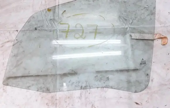 Mitsubishi Colt Front door window glass four-door