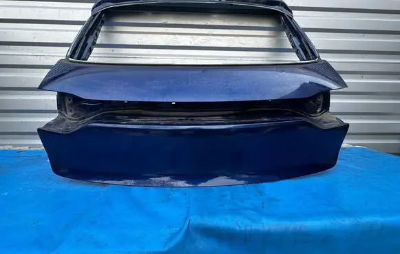 Porsche Macan (95B) Tailgate/trunk/boot lid 95B827123