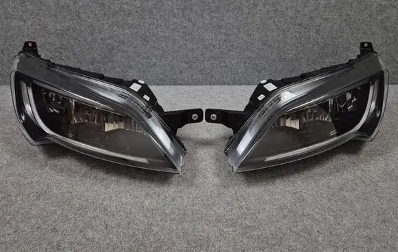 Opel Movano C Headlights/headlamps set 00468574860 00468574820