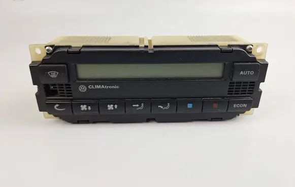 Volkswagen PASSAT B5 Climate control unit 3B1907044A