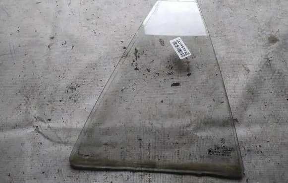 Peugeot 406 Rear vent window glass as2