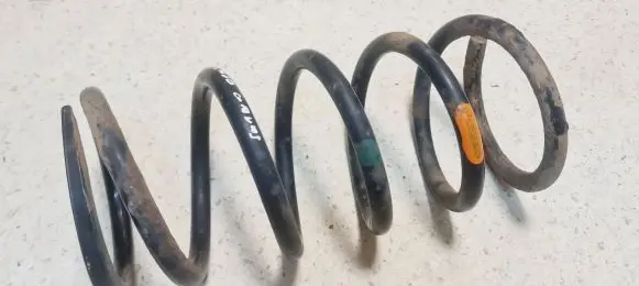 Toyota Avensis Verso Rear coil spring