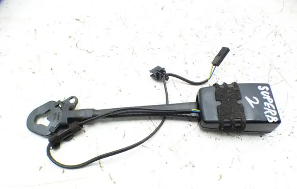 Skoda Superb B6 (3T) Front seatbelt buckle 3T0858471 27062012