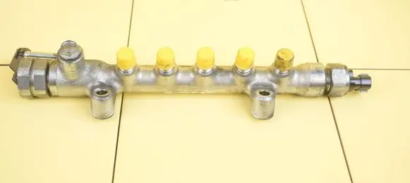 Mazda 3 II Fuel line pipe 30SP25