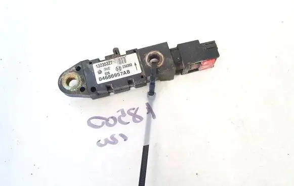 Chrysler Pacifica Airbag deployment crash/impact sensor 13235327 04686957ab