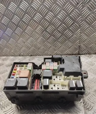 Volvo V50 Fuse box set 8688040