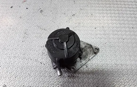 Toyota Corolla E110 Vacuum pump