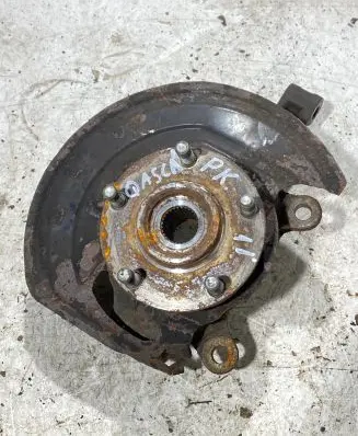 Nissan Qashqai Front wheel hub spindle knuckle