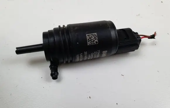 BMW 1 F20 F21 Windscreen/windshield washer pump 7345885