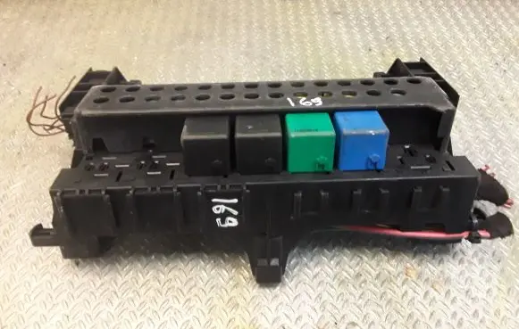 Mercedes-Benz A W169 Fuse box set 1695450001 A1695450001