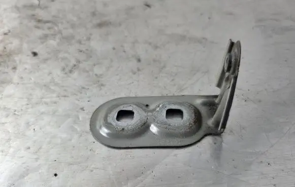 BMW 6 F06 Gran coupe Fender mounting bracket