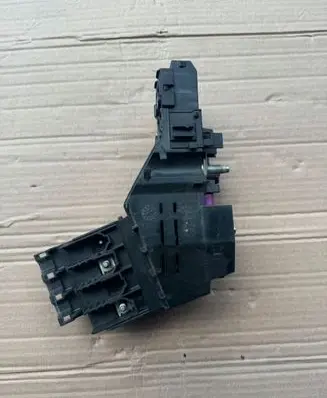 Mercedes-Benz GLS X166 Relay mounting block 