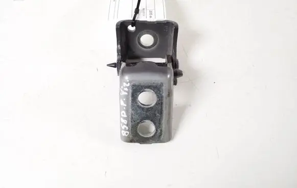 Peugeot 2008 I Front door upper hinge