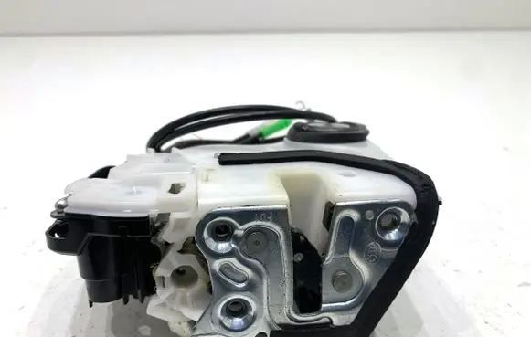 Suzuki Ignis Front door lock 