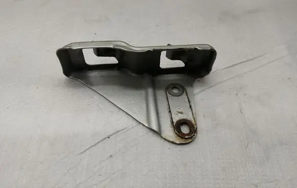 Toyota Avensis T250 Headlight/headlamp mounting bracket 5208205010