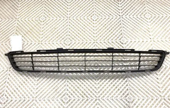 Toyota Corolla E140 E150 Front bumper lower grill 5311202090