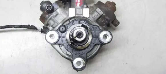 Volvo V40 Fuel injection high pressure pump 0445010681