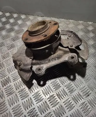BMW 5 E39 Front wheel hub spindle knuckle 