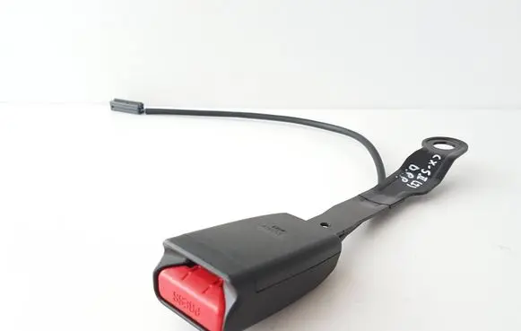 Mazda CX-5 II Front seatbelt buckle 1135550