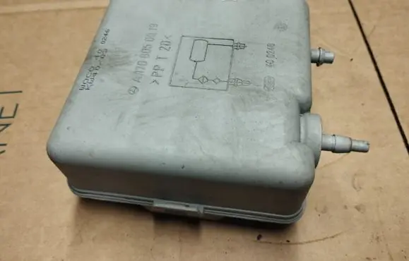 Vacuum air tank