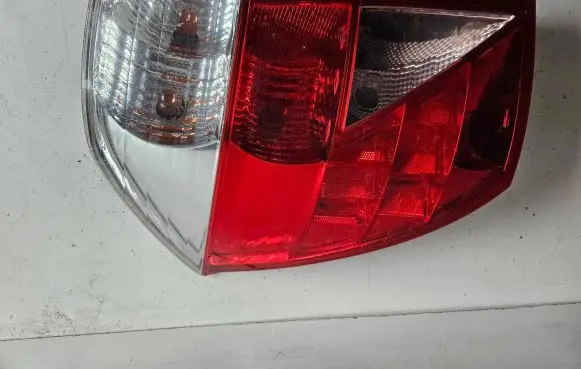 Honda FR-V Rear/tail lights