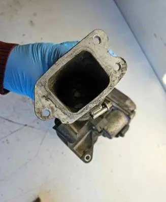 Ford Focus Throttle valve 7V2Q-9E926-AB A253238880D3V9L