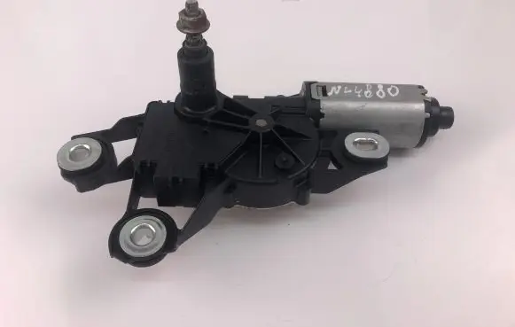 Seat Leon (1P) Wiper motor 5P0955711C