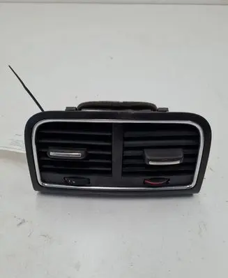 Audi A4 S4 B8 8K Rear air vent grill 8K0819203