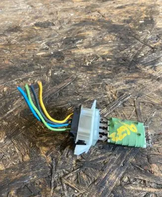 Opel Tigra B Heater blower motor/fan resistor