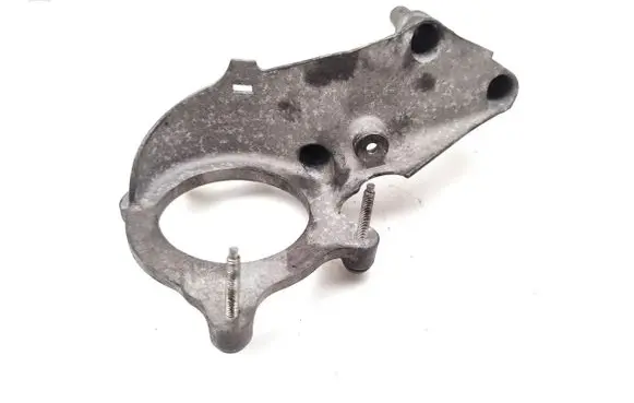 Engine mounting bracket