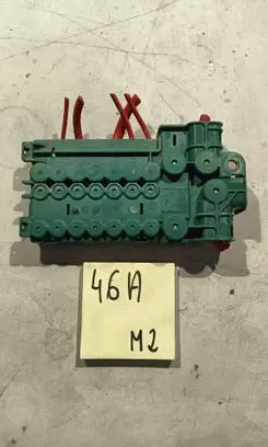 BMW 5 E39 Fuse module 8387541