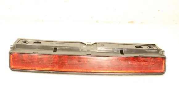 Volkswagen Fox Third/center stoplight 0336000