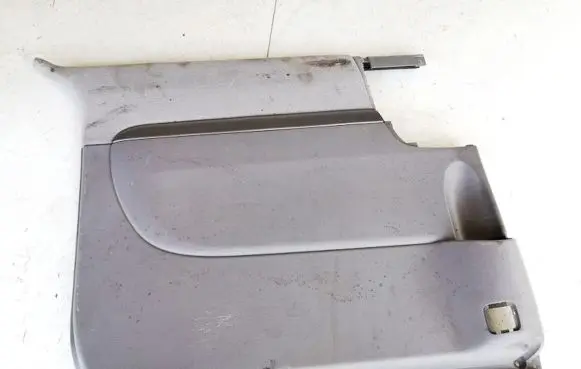 KIA Sedona Front door card panel trim 833014d000 83301-4d000