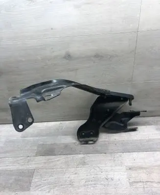 Mercedes-Benz C W204 Headlight/headlamp mounting bracket A2046201291