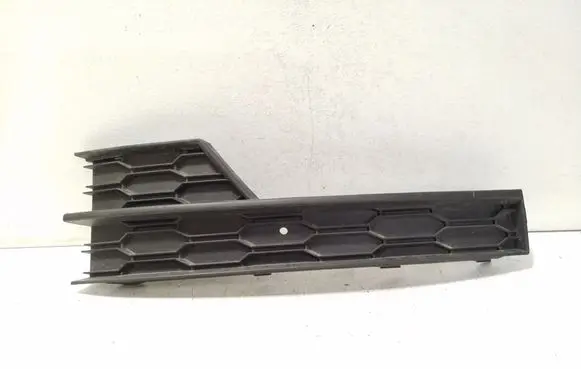 Skoda Octavia Mk3 (5E) Front bumper lower grill 5E0807681F