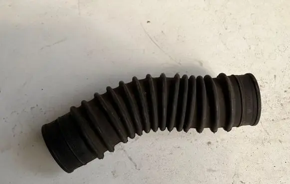 Ford Fiesta Air intake hose/pipe 89FF9U512AB