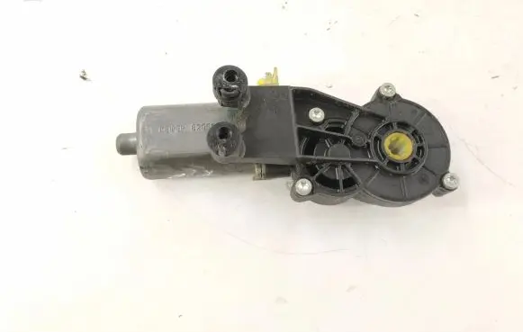 Mercedes-Benz R W251 Seat adjustment motor 0068206942 A0068206942