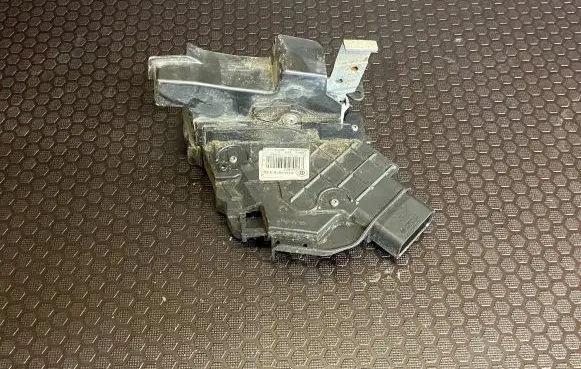 Ford S-MAX Front door lock 6M2AR21813EC