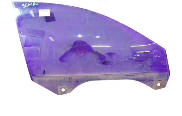 Audi A6 S6 C5 4B Front door window glass four-door 