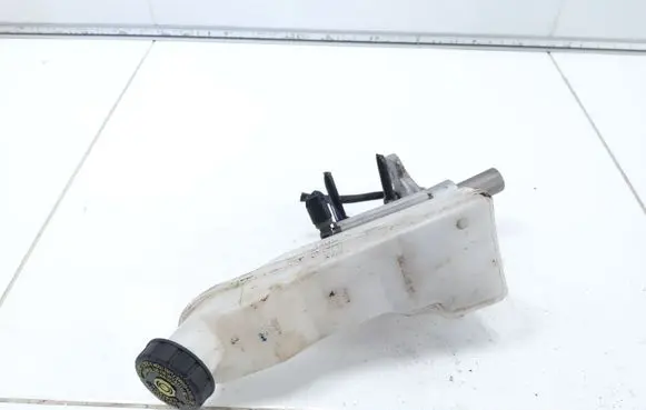Mercedes-Benz CLA C117 X117 W117 Master brake cylinder A2464300202