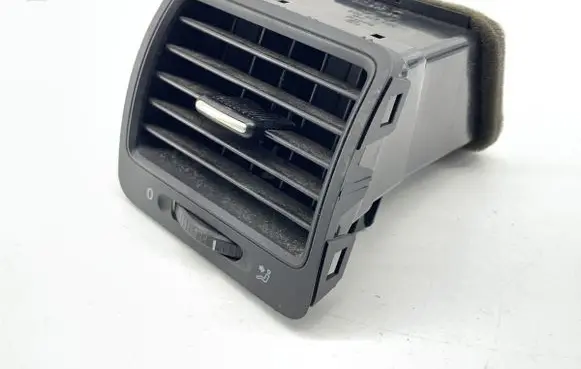 Volkswagen Golf V Rear air vent grill 1K0819709